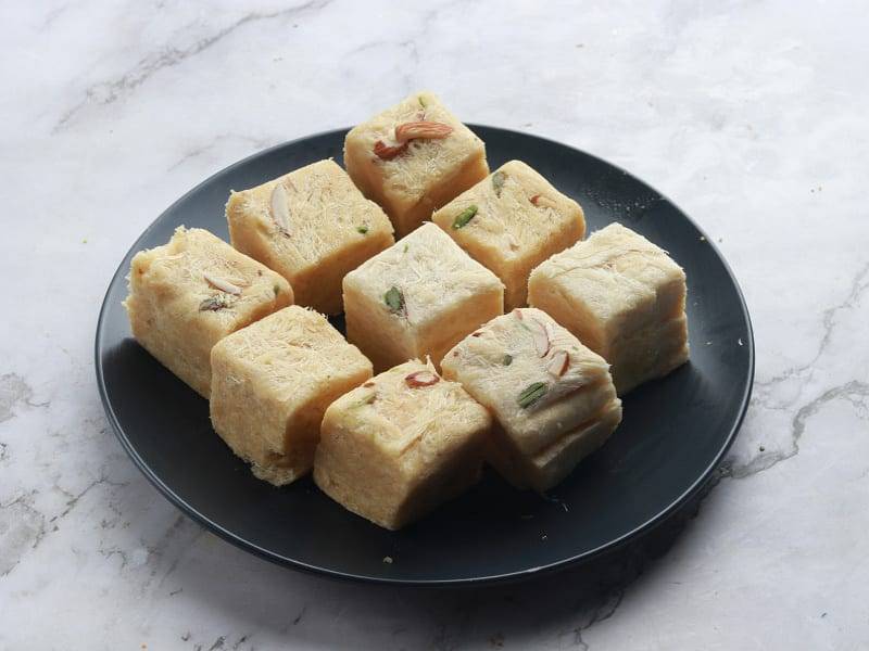 Madhur Sweets Soan Papdi [pure Ghee]