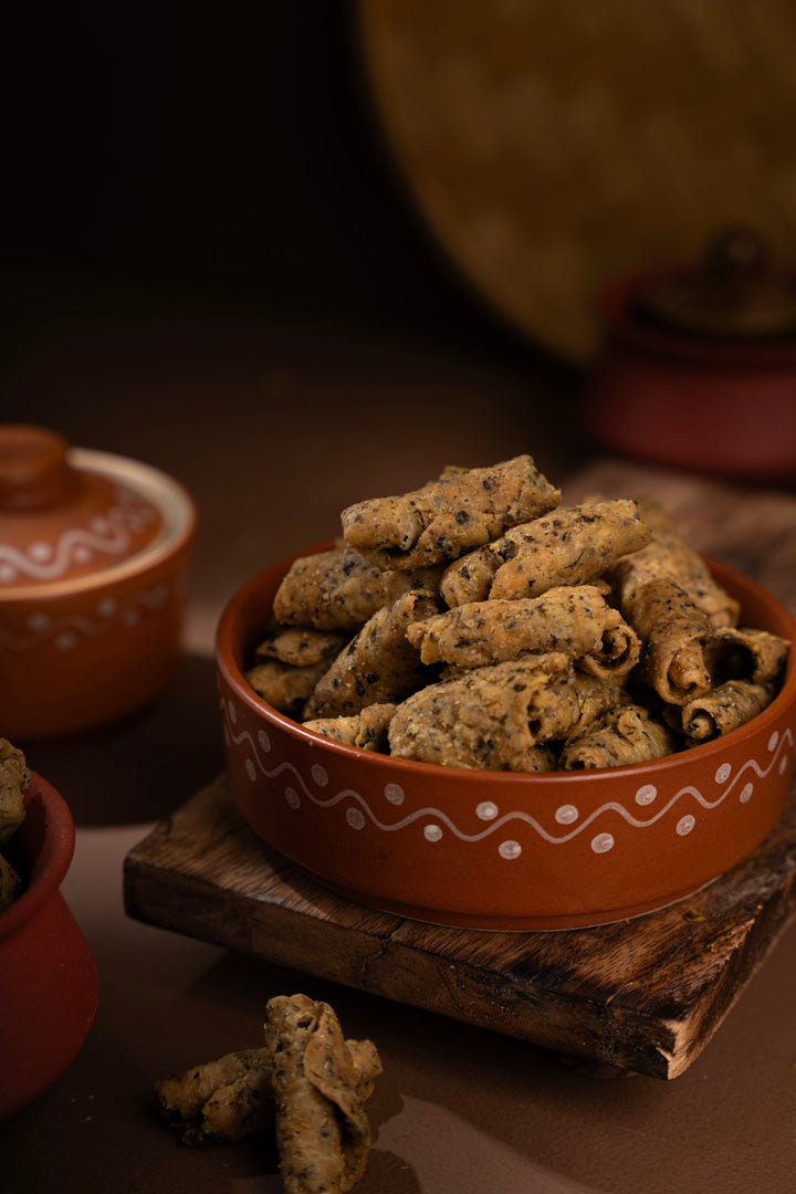 Pothgaal Sweets Methi Roll - - 250 gms - Veeha Foods