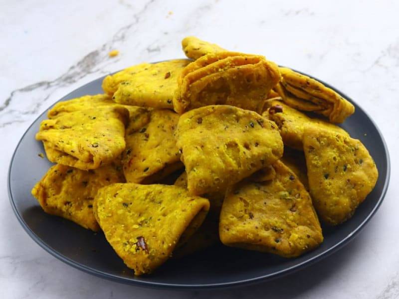 Madhur sweets Methi Matri