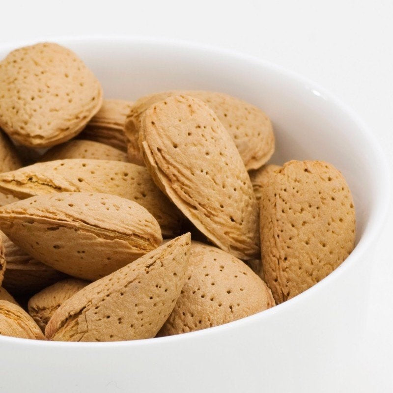 California Almond With Shell (Kagzi Badam)